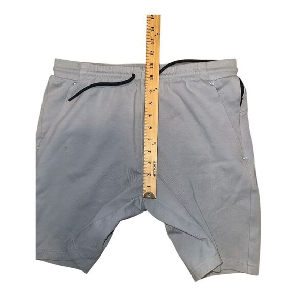Old Navy Mens Gray Dynamic Fleece Shorts, Medium - Picture 6 of 9